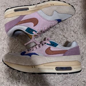 Women's Multicolor Sneakers